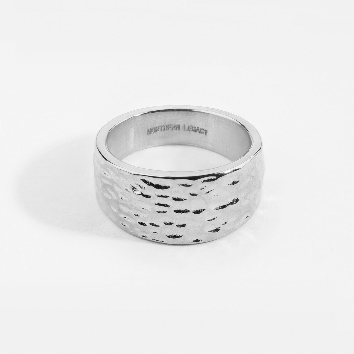 Hammered Signature - Sølvtonet ring - Str. 12 - Herre - Northern Legacy