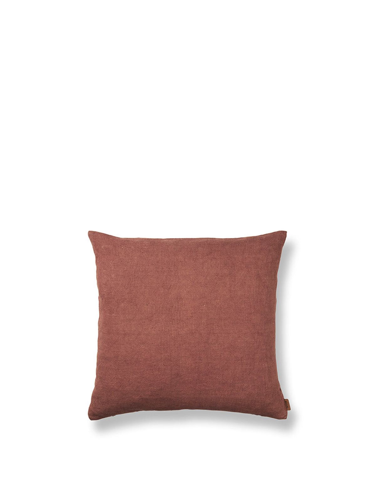 Heavy Linen Cushion fra Ferm Living (Berry red)