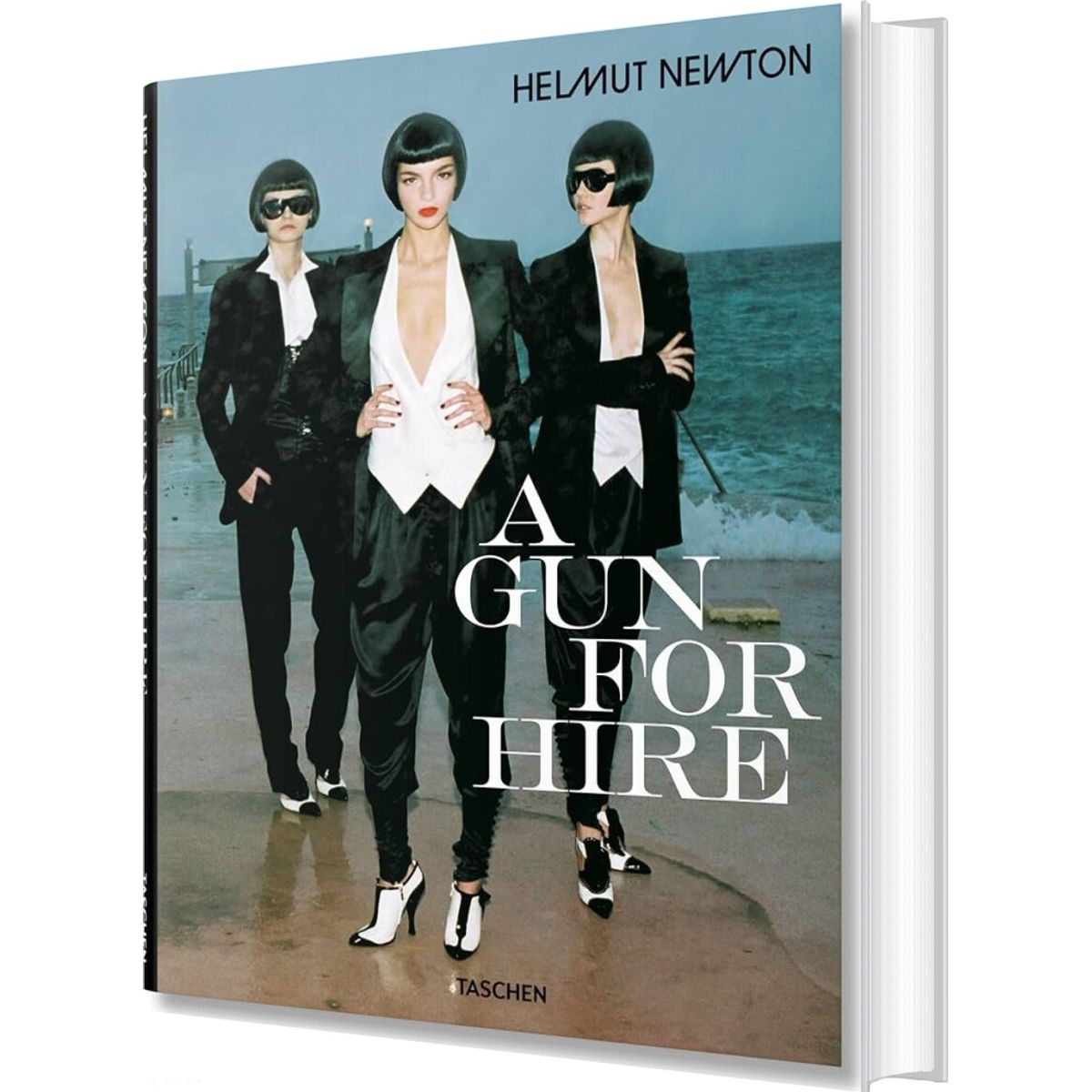 Helmut Newton - A Gun For Hire - Helmut Newton - English Book