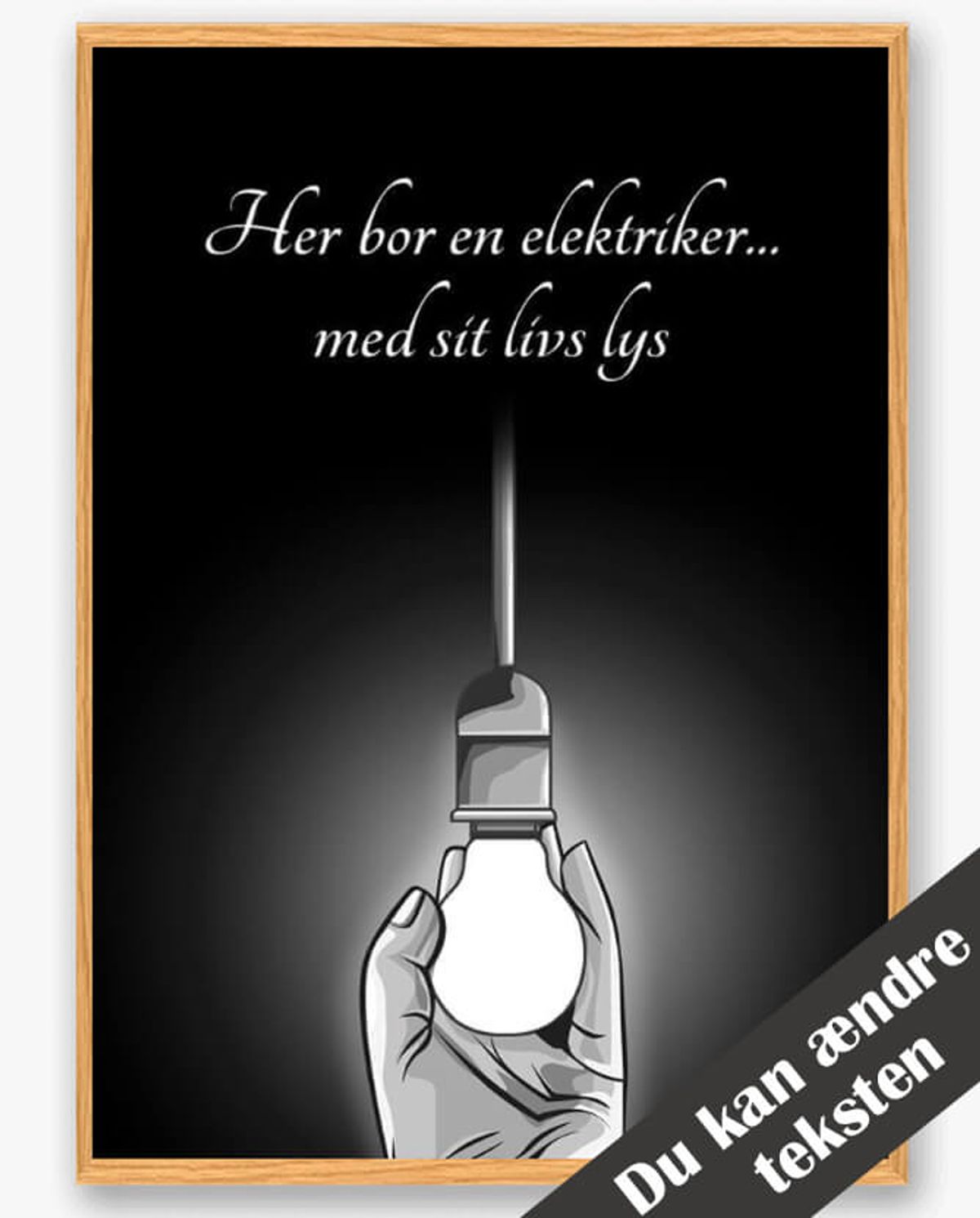 Her bor en elektriker... - plakat (Størrelse: L - 50x70cm (B2))