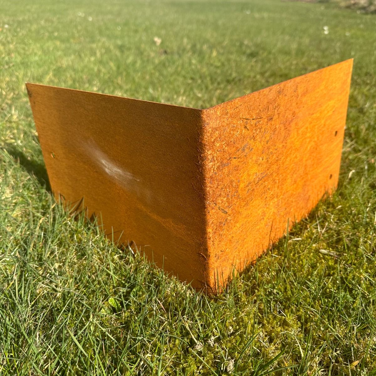 Hjørne til græskant | Corten 3 mm. | H20