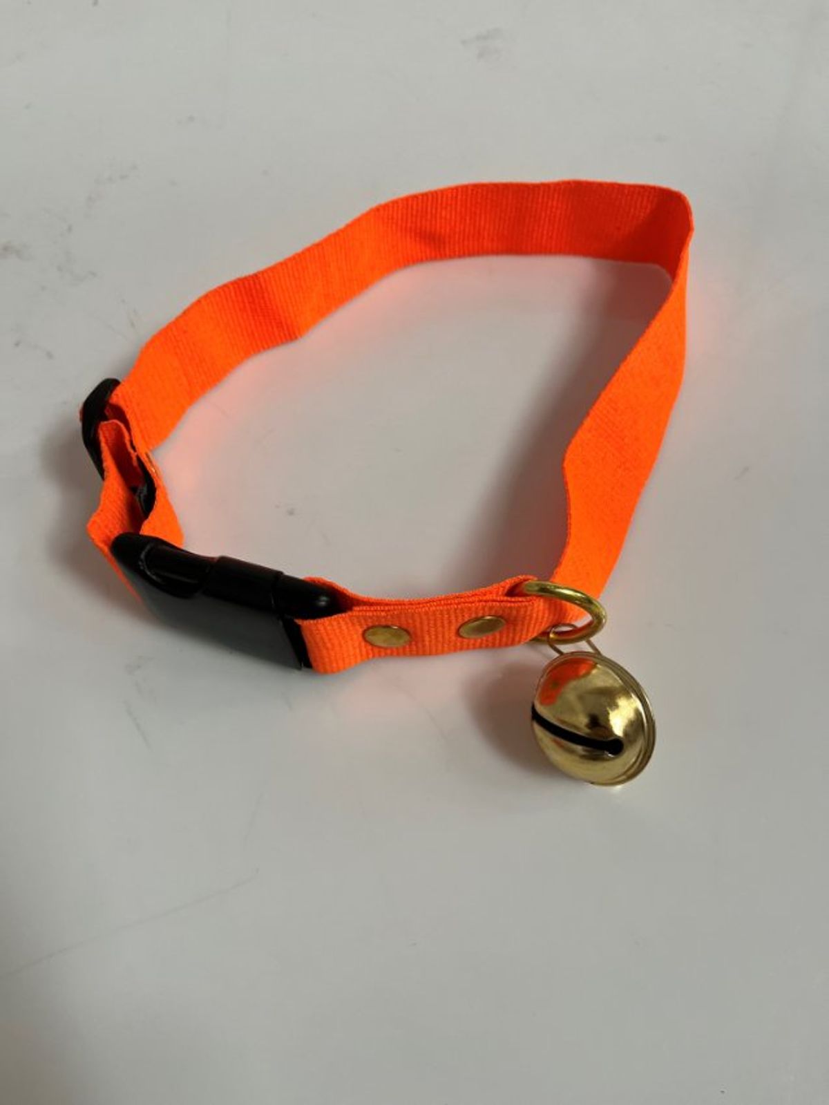 Hundehalsbånd med klokke orange