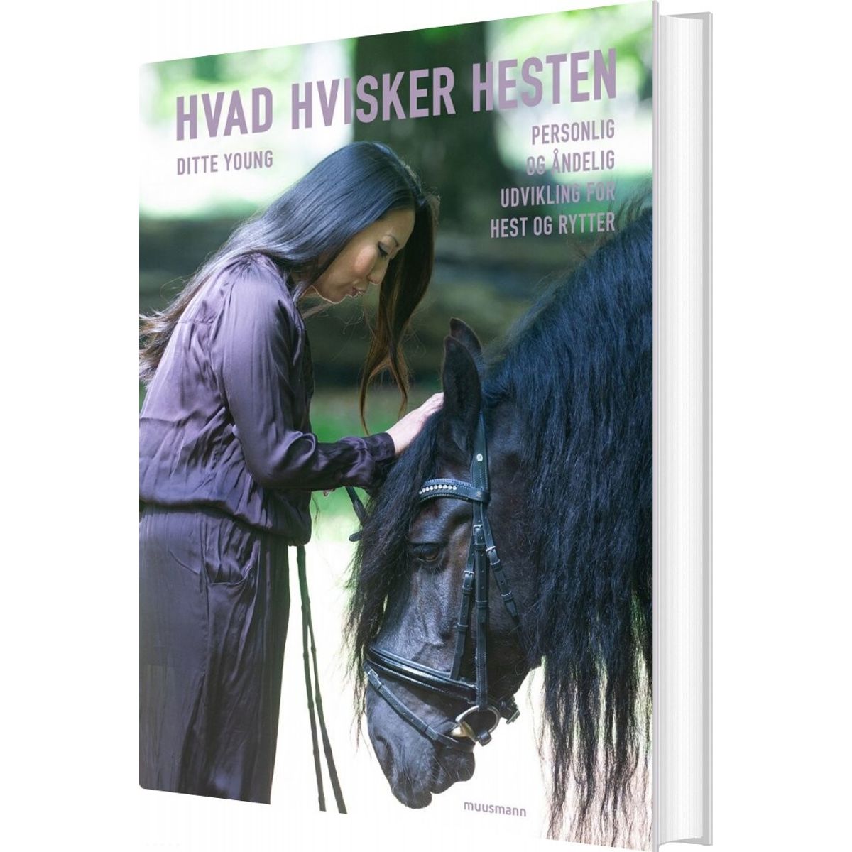 Hvad Hvisker Hesten - Ditte Young - Bog