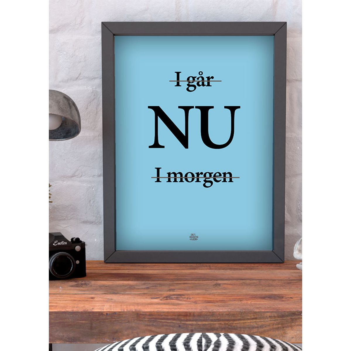 Igår, nu, i morgen-plakat (blå) - 30 x 40 cm - Kr. 219,-