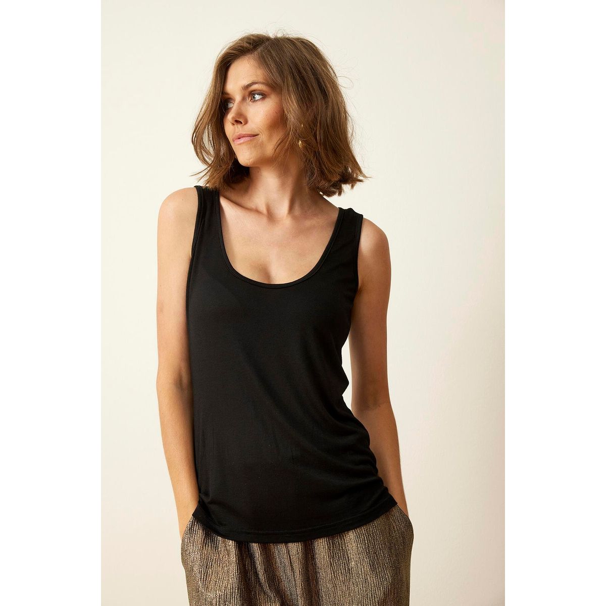 IN FRONT Slip Tank Top, Farve: Black, Størrelse: M, Dame