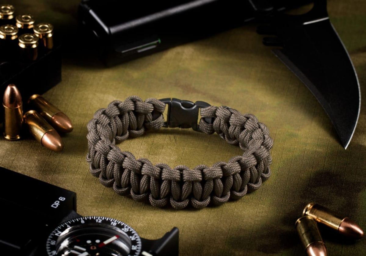 Invader Gear Paracord Bracelet Compact Gun Grey