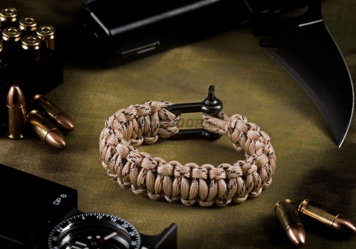 Invader Gear Shackle Bracelet Desert Camo