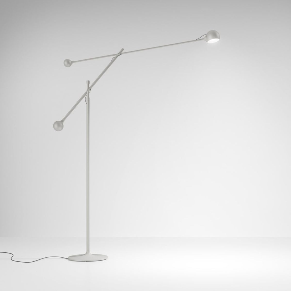 IXA Gulvlampe Hvid/Grå - Artemide