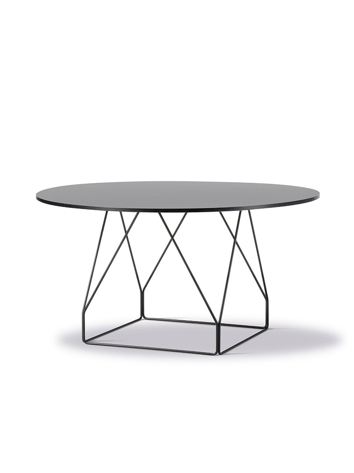 JG Table Ø140 cm fra Fredericia Furniture (Sort linoleum med sort eg kant, Rustfrit børstet stål)