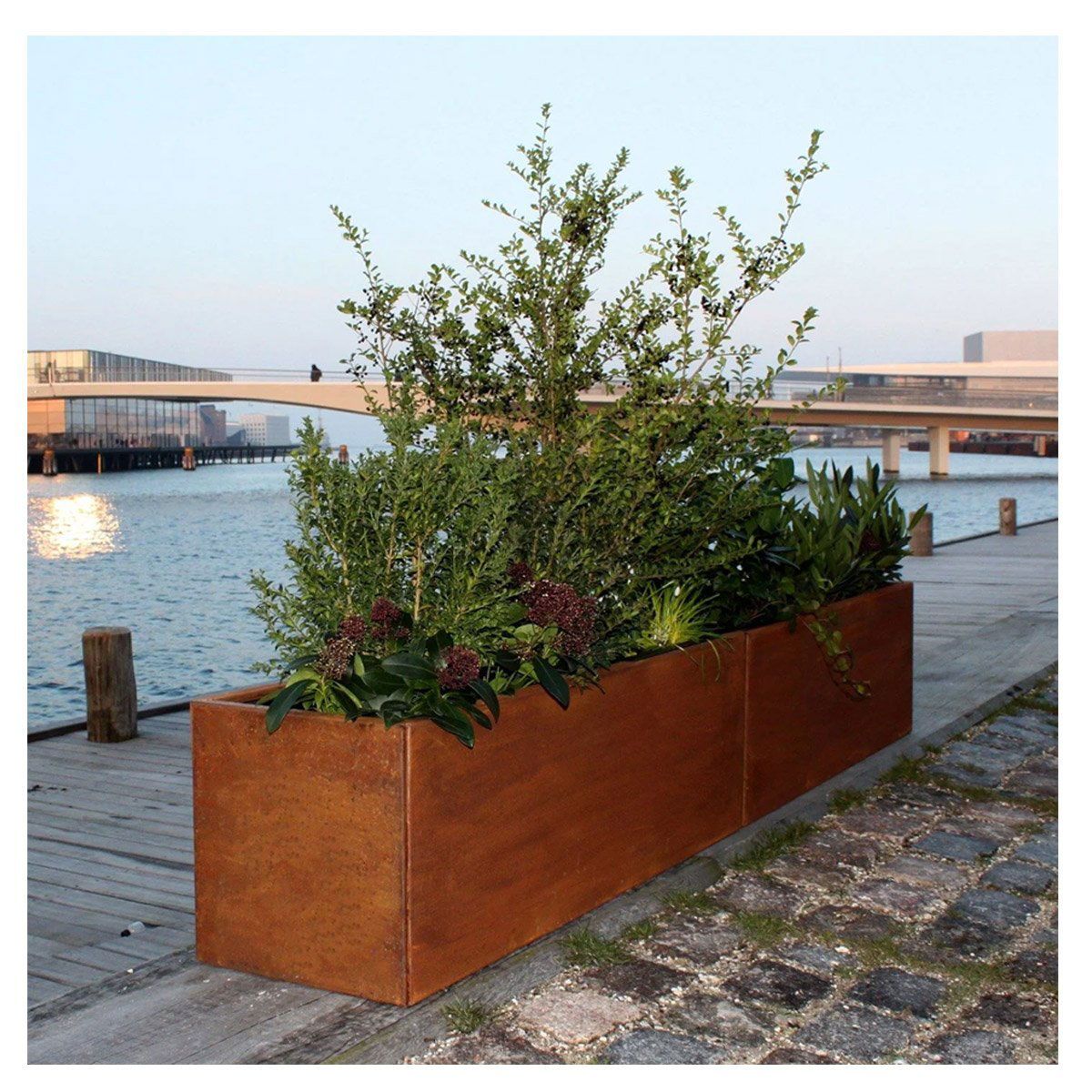 Land Modern Stor aflang plantekasse i Corten - 120 x 160 x 40 cm