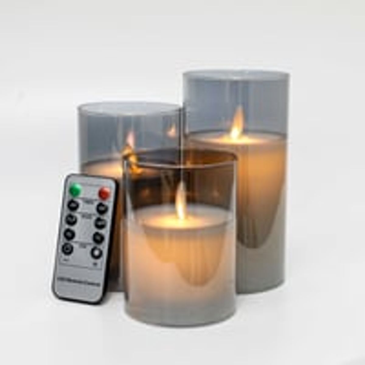 LED Bloklys i rgfarvet glas 7,5cm, 3 stk, flammeeffekt - m. fjernbetjening & timer, hjde 10/12,5/15cm, gte stearin