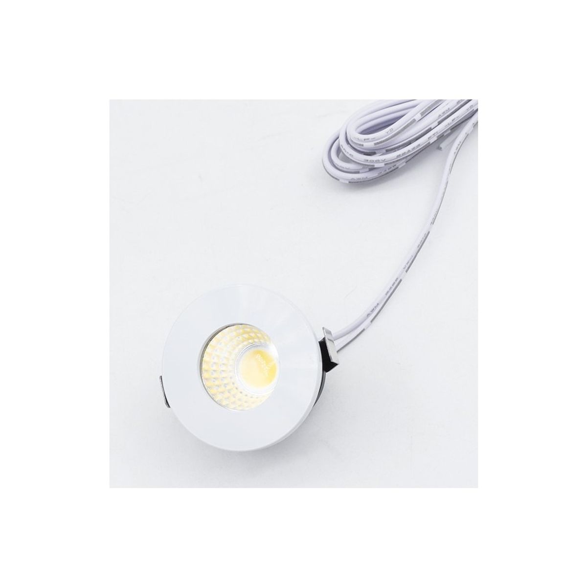 LEDlife Focu38 møbelspot indbygning RA92 - Hul: Ø3,5 cm, Mål: Ø3,8 cm, Mat hvid, 2W, 12V DC - Dæmpbar : Dæmpbar, Kulør : Varm