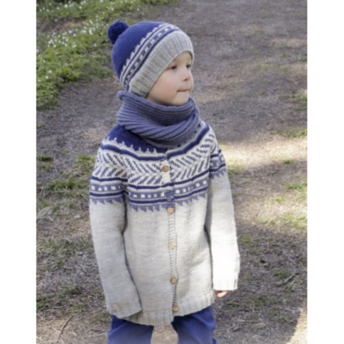 Little Adventure Jacket by DROPS Design - Jakke Strikkeopskrift str. 3 - 11/12 år