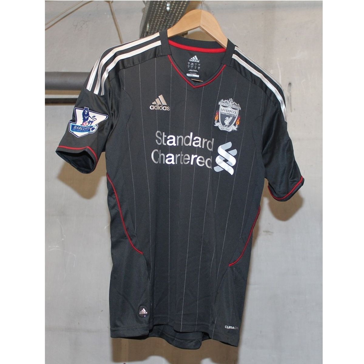 Liverpool away jersey 2011/12 - AVIAQ 8-S