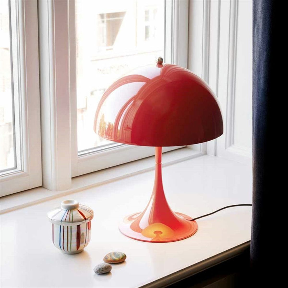 Louis Poulsen Panthella 250 Bordlampe Black Opaque