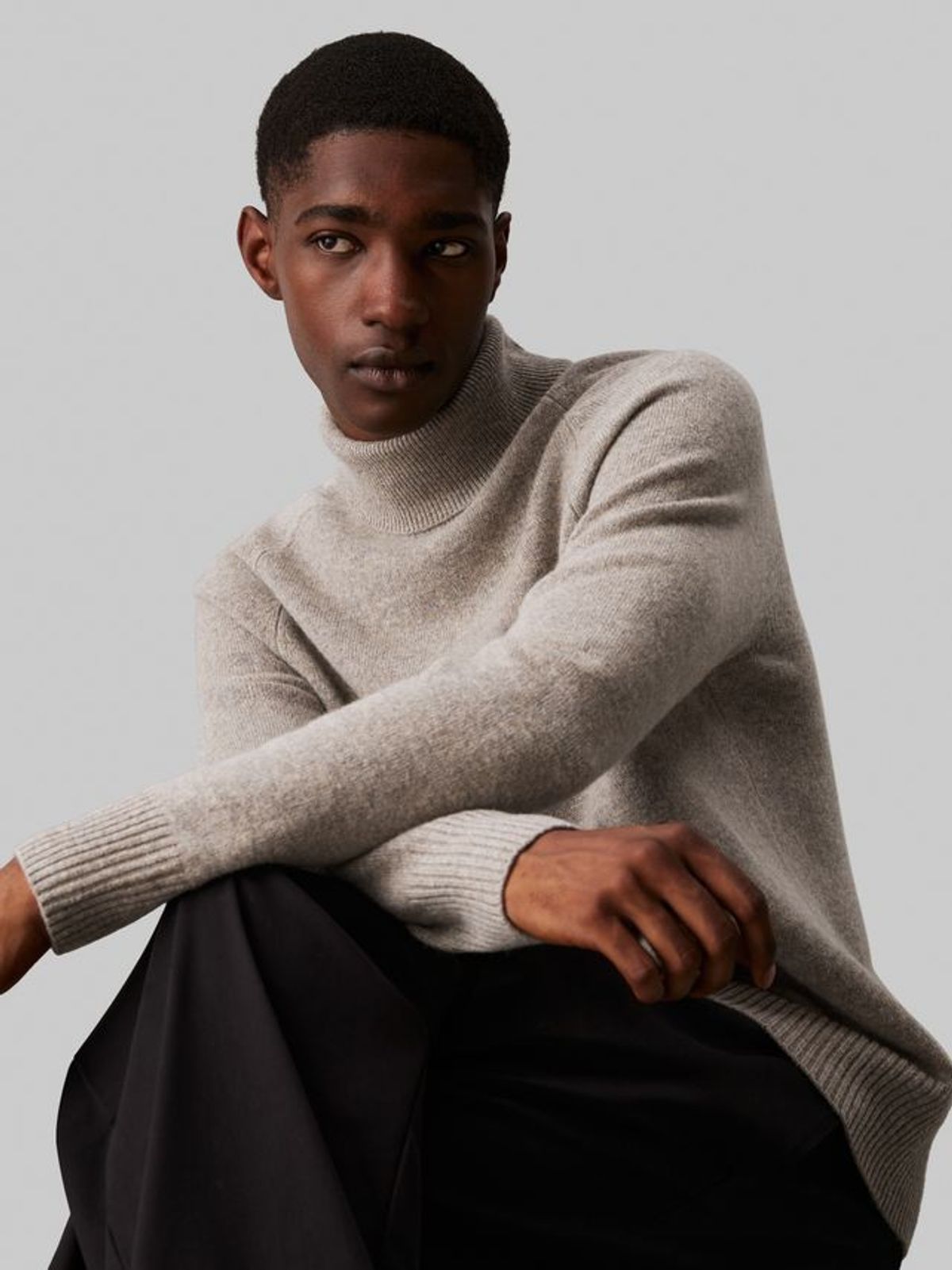 LUXURY WOOL TURTLE NECK