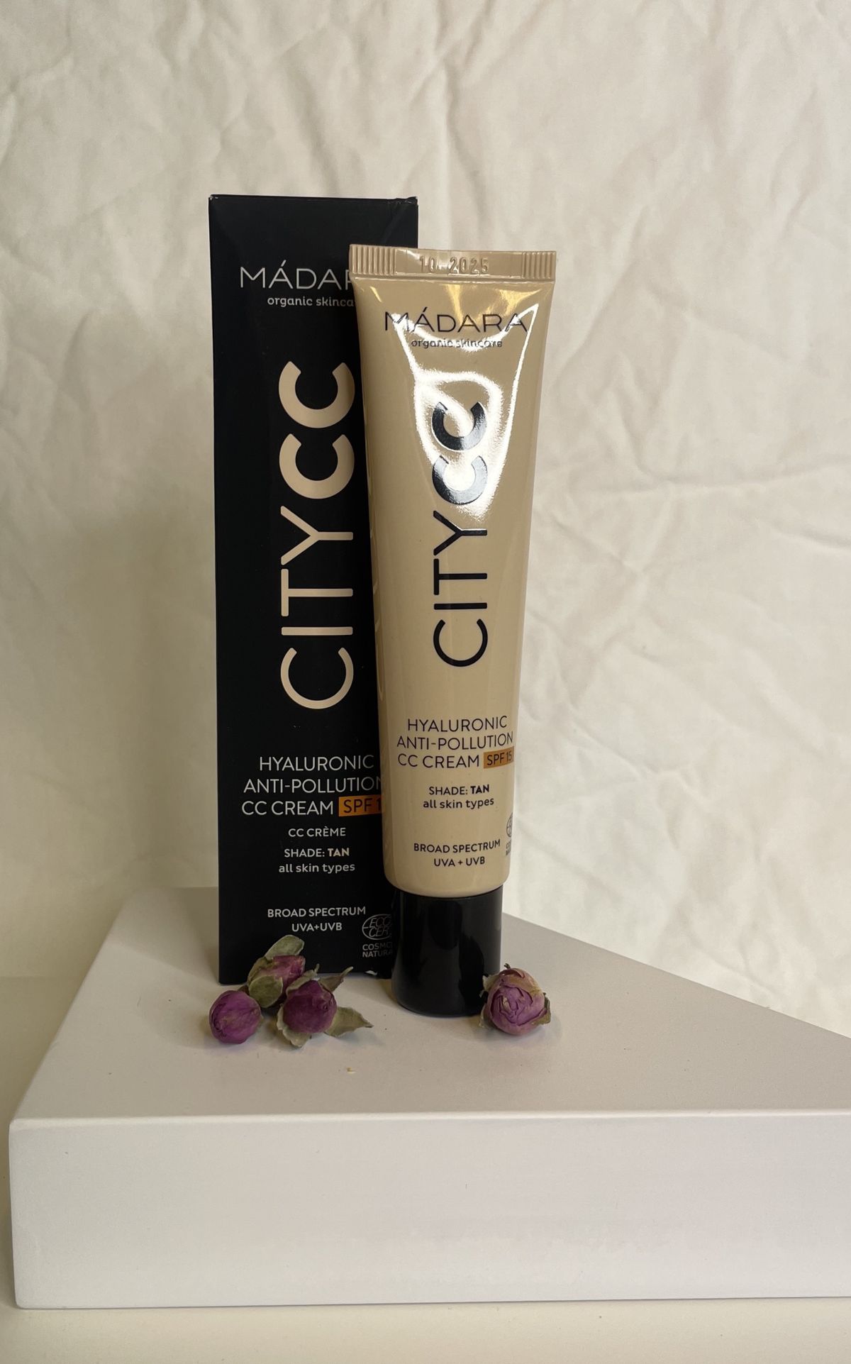 MADARA CITY CC Hyaluronic Anti-pollution CC cream SPF 15, TAN