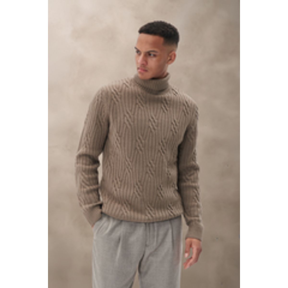 MAROLL PATTERN KNIT