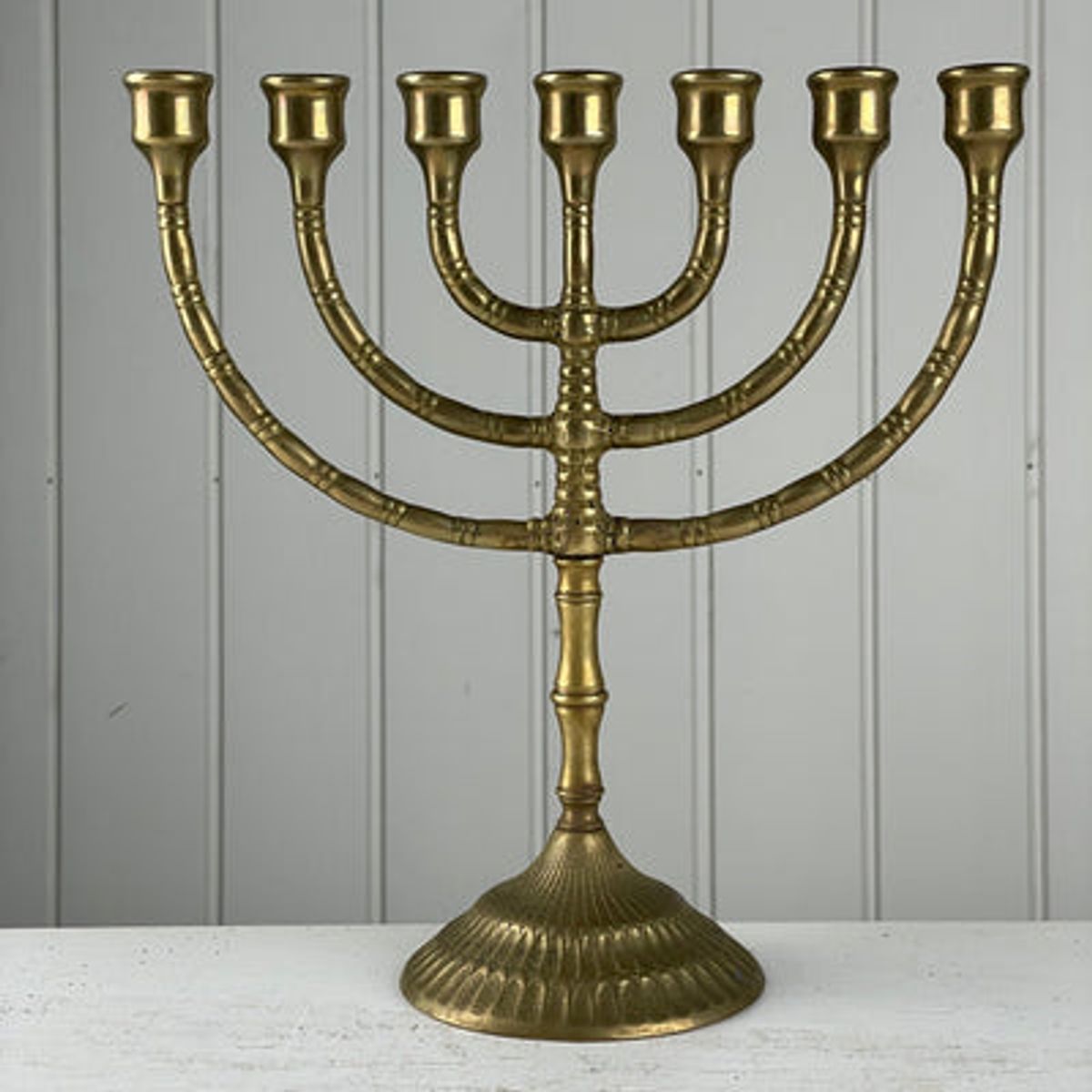 Menorah syvarmet stage