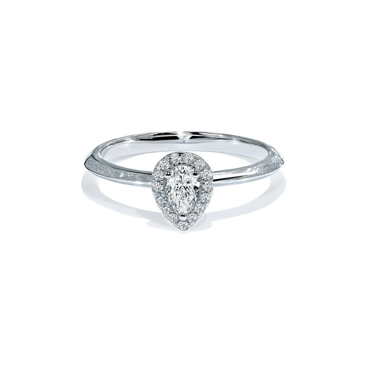 Milano pæreformet diamant forlovelsesring med diamant halo