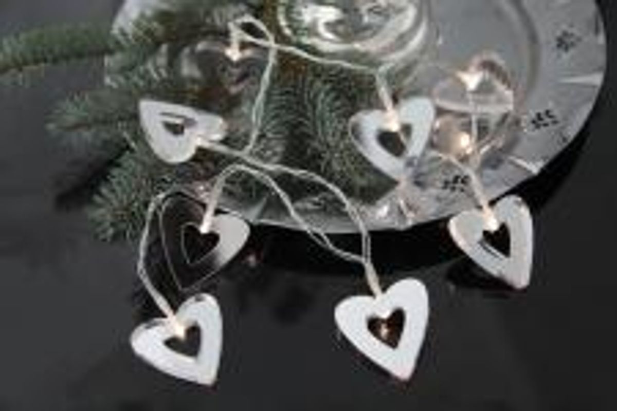 MIRROR HEARTS lyskæde 10W LED for 3 x AA batteri med timer funktion