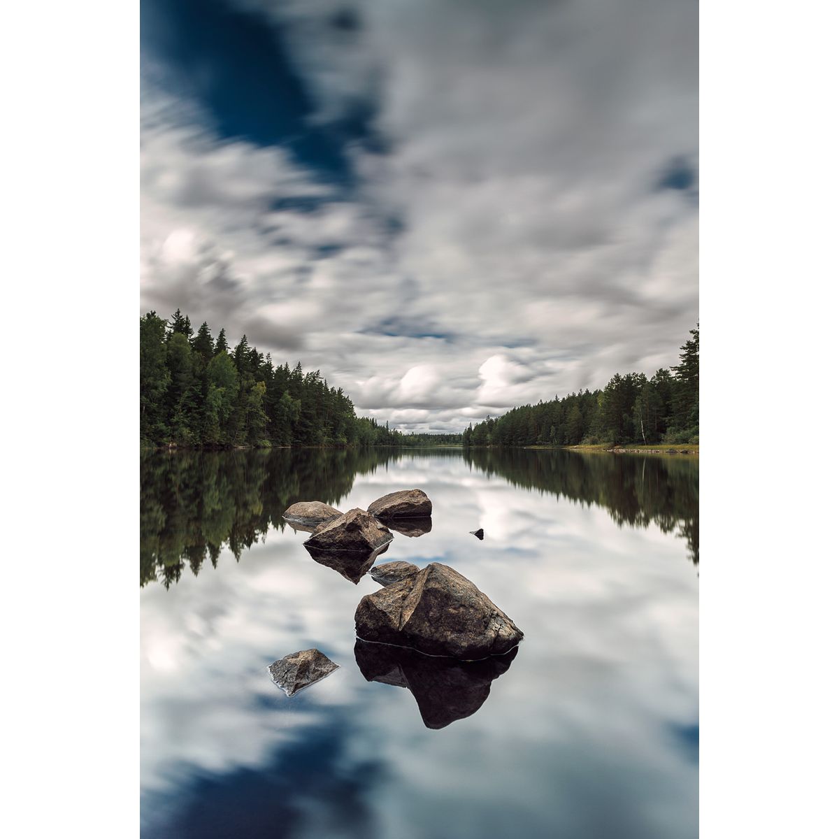 Mirroring Clouds af Mikkel Beiter