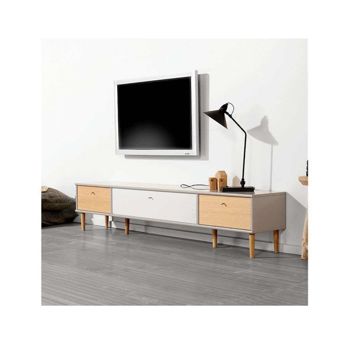 MISTRAL TV Bord | Egetræ