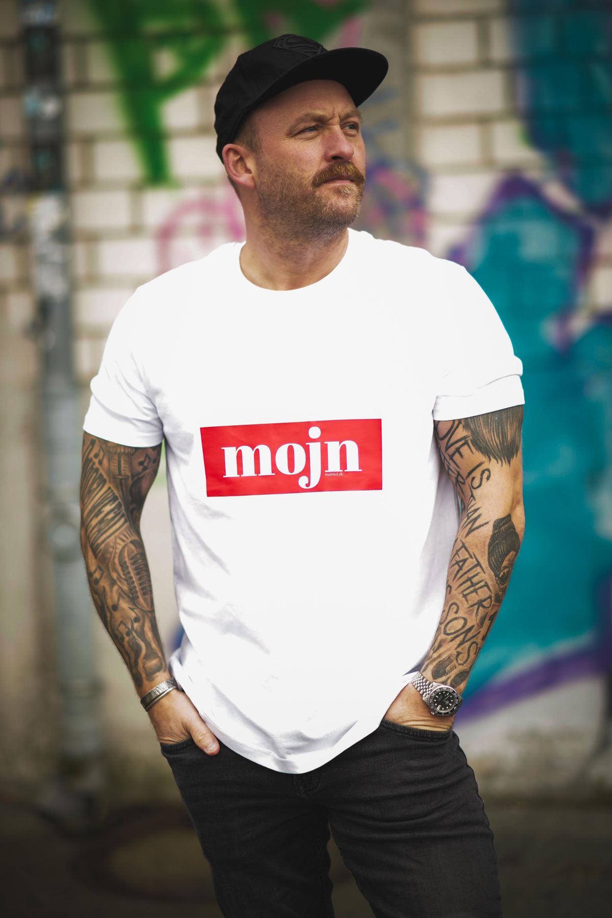 MOJN hvid t-shirt med rødt tryk L