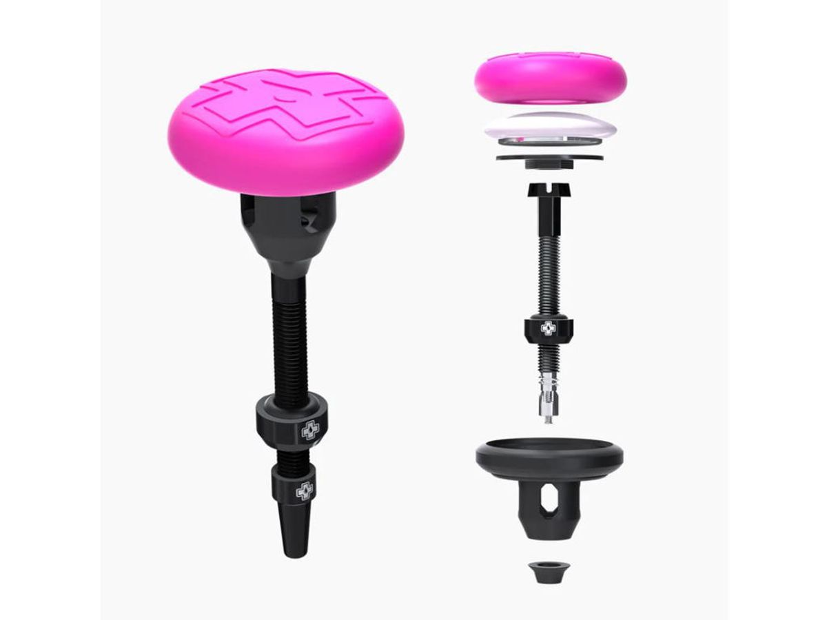 Muc-Off Tubeless Tag Holder - Holder til Apple Airtag - 44 mm - Sort/Pink