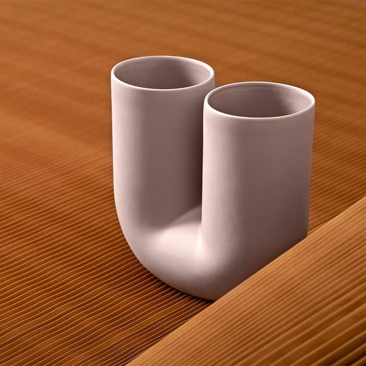 Muuto Kink Vase H26 Dusty Lilac