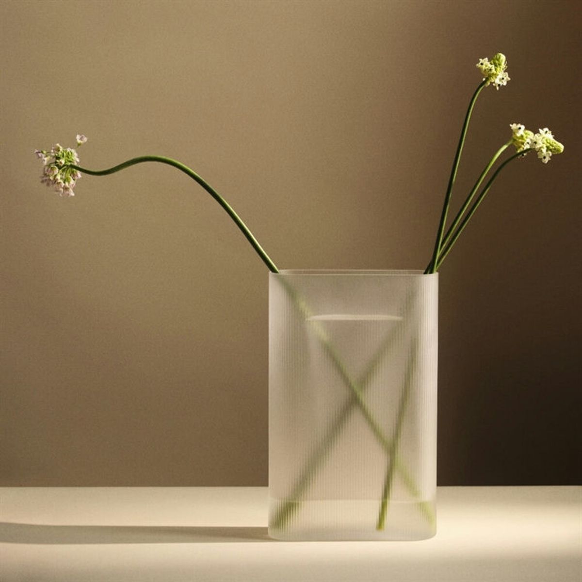 Muuto Ridge Vase Frosted Glass Taupe H48,5 cm