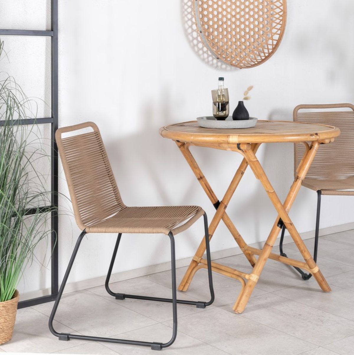 Naxos - Cafebord i natur rattan, diameter 90 cm.