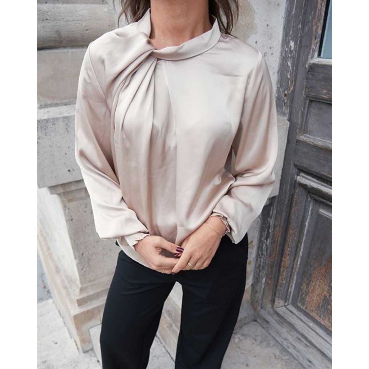 Neo Noir - Fairy Drapy Satin Blouse - Champagne