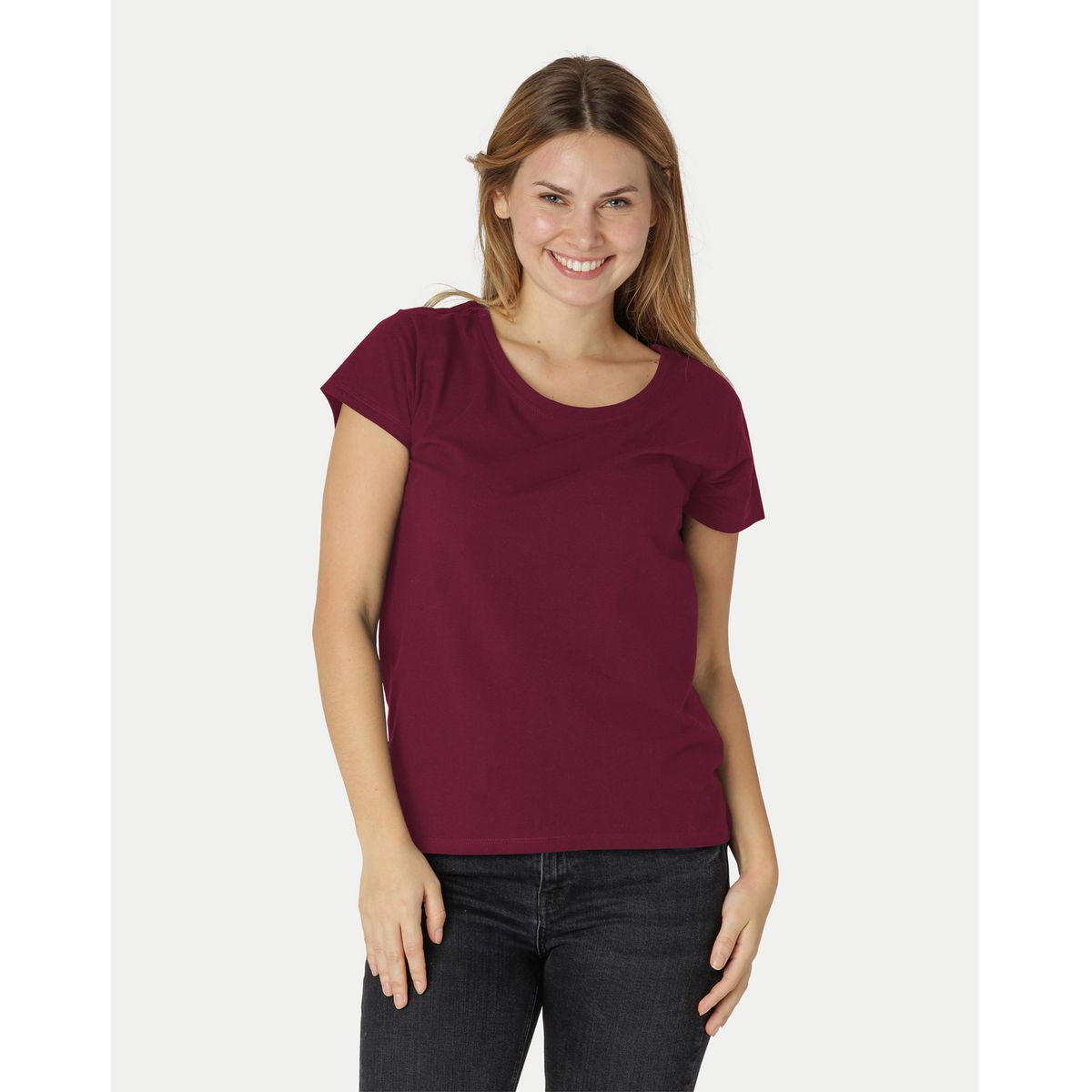 Neutral Dame Loose Fit T-Shirt Bordeaux