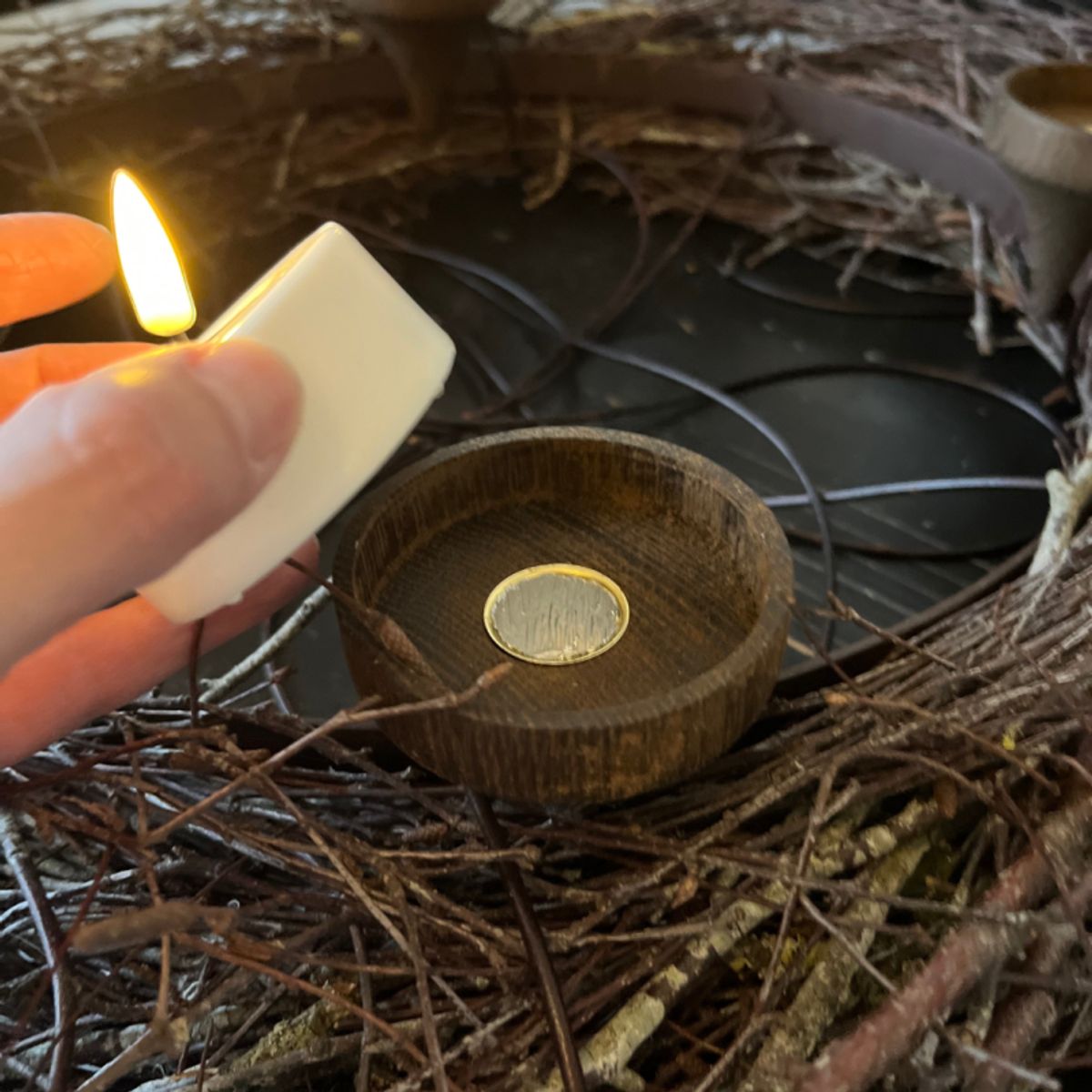 Nordic By Hand - Snoren - Lysholder Til Adventsring Røget Eg