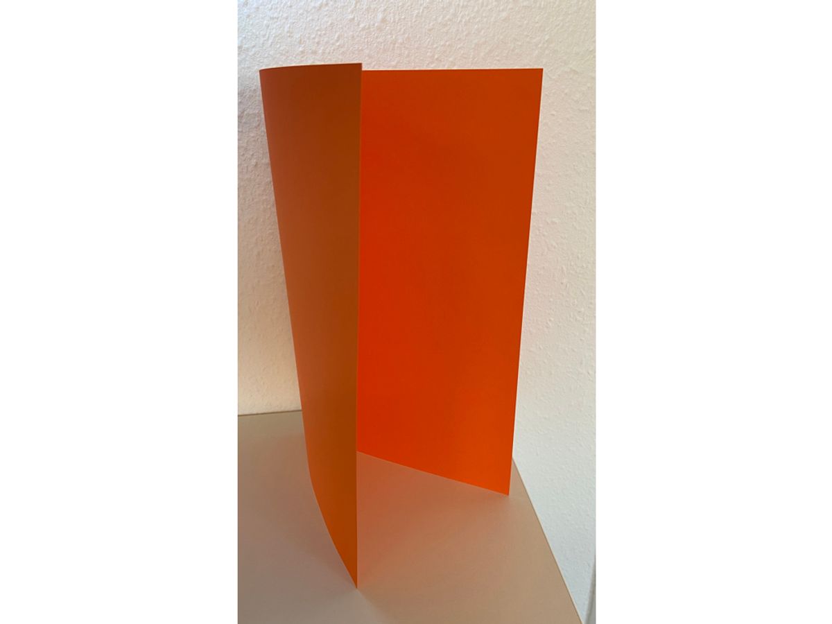 Omslag 32x43 cm Foldet 160 Gram Orange