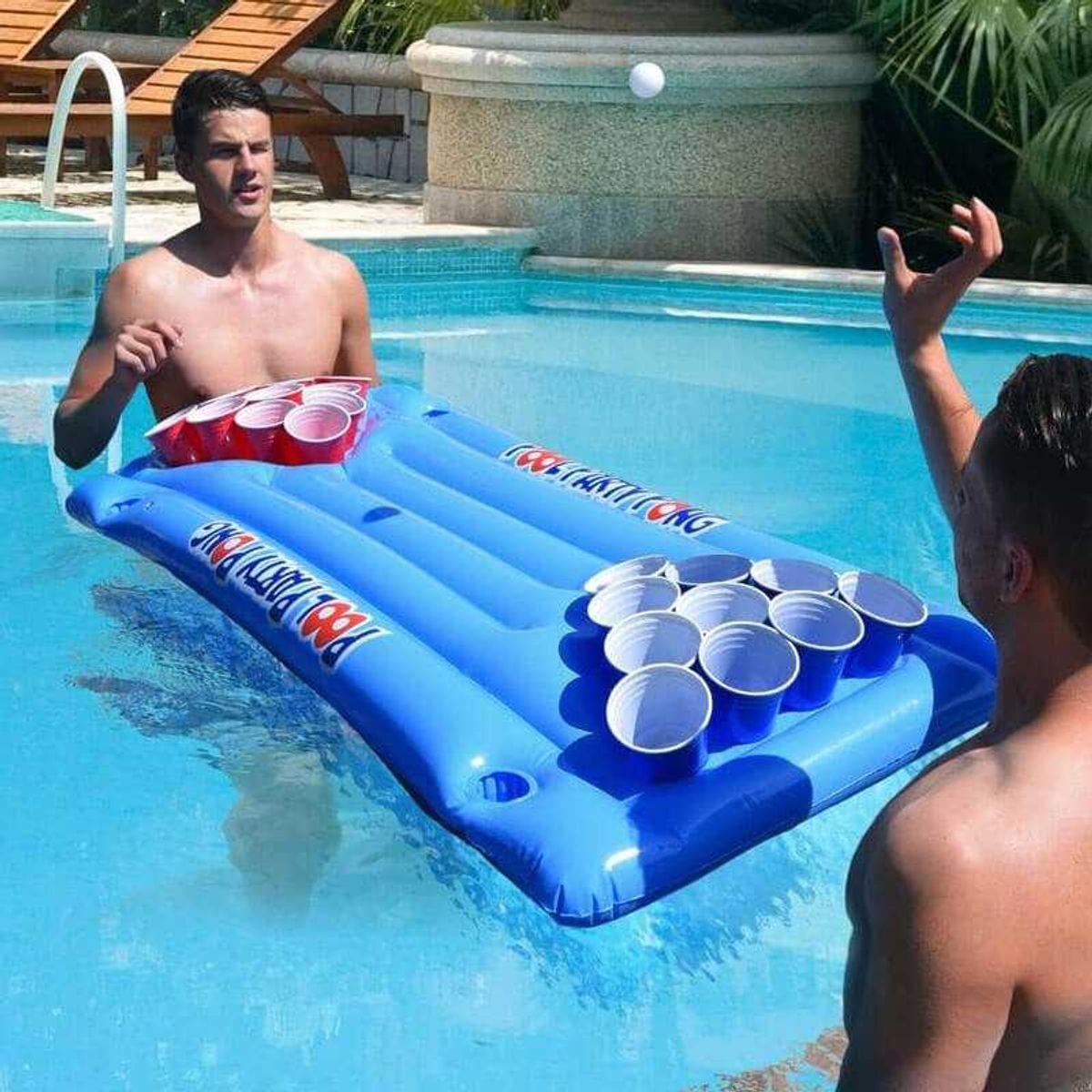 Oppustelig beer pong bord