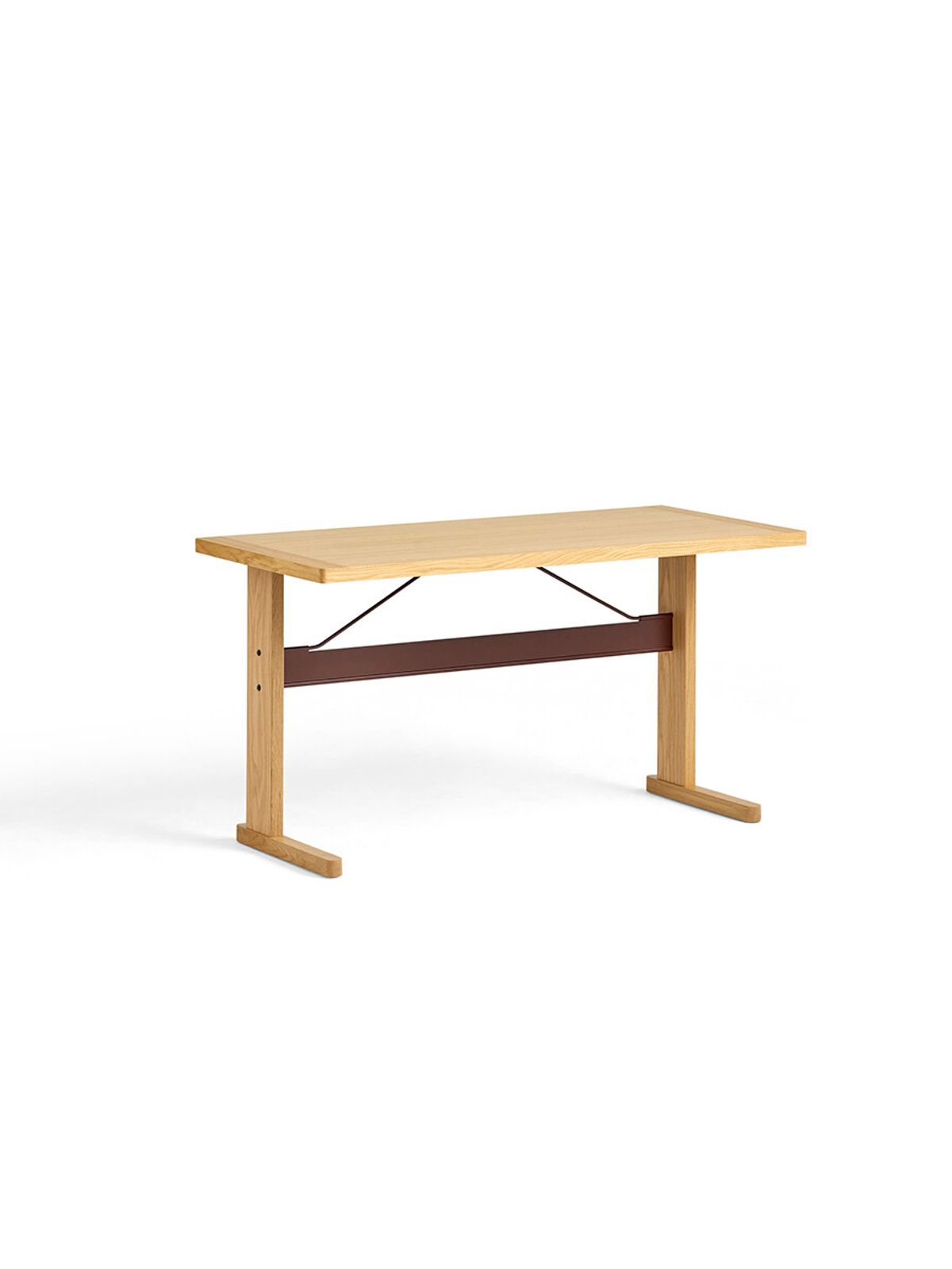 Passerelle Desk, L140 cm fra Hay (Water-based lacquered oak, Burgundy red, Water-based lacquered oak)