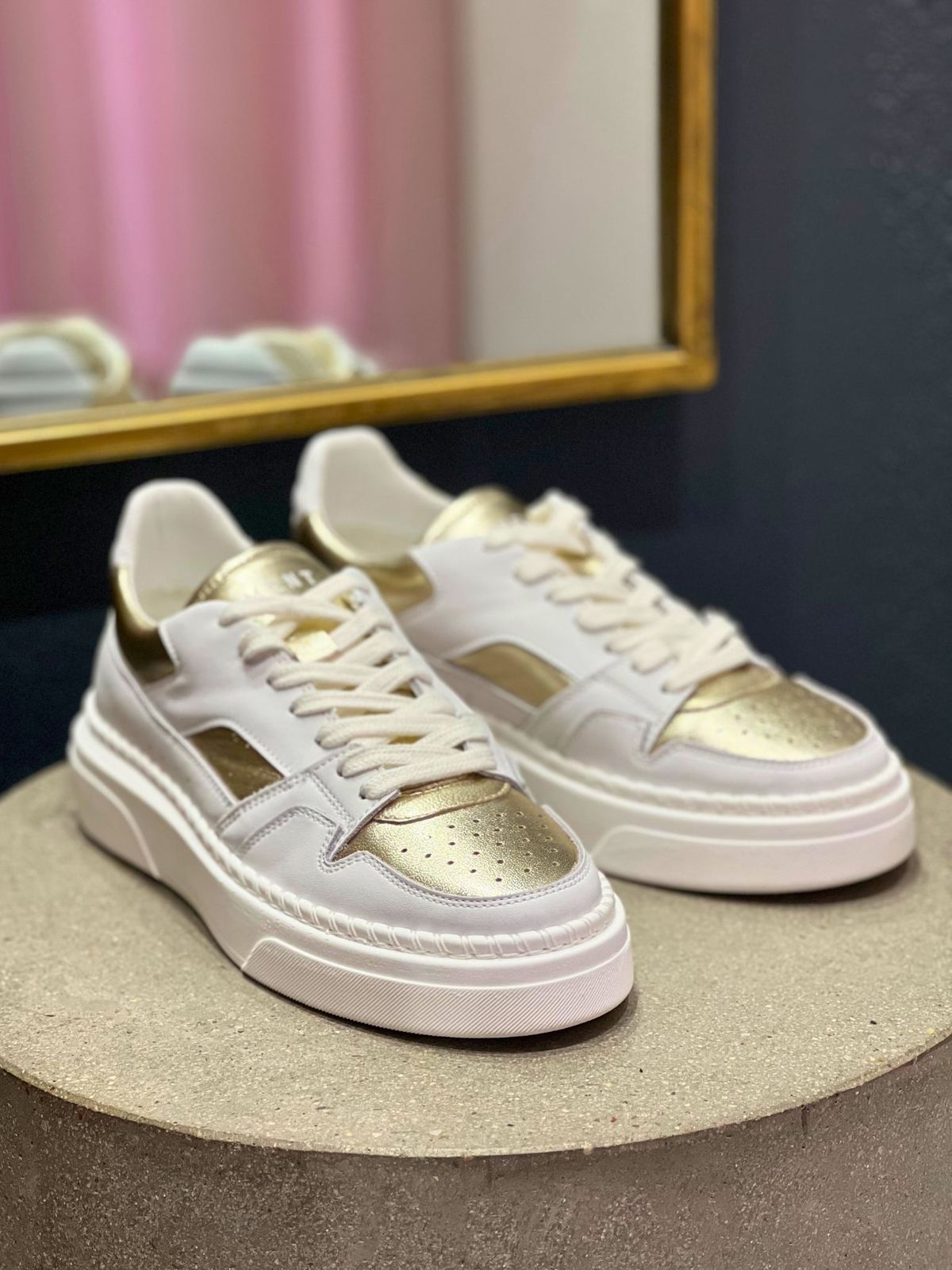 PAVEMENT, SNEAKERS BOO - WHITE/GOLD 37