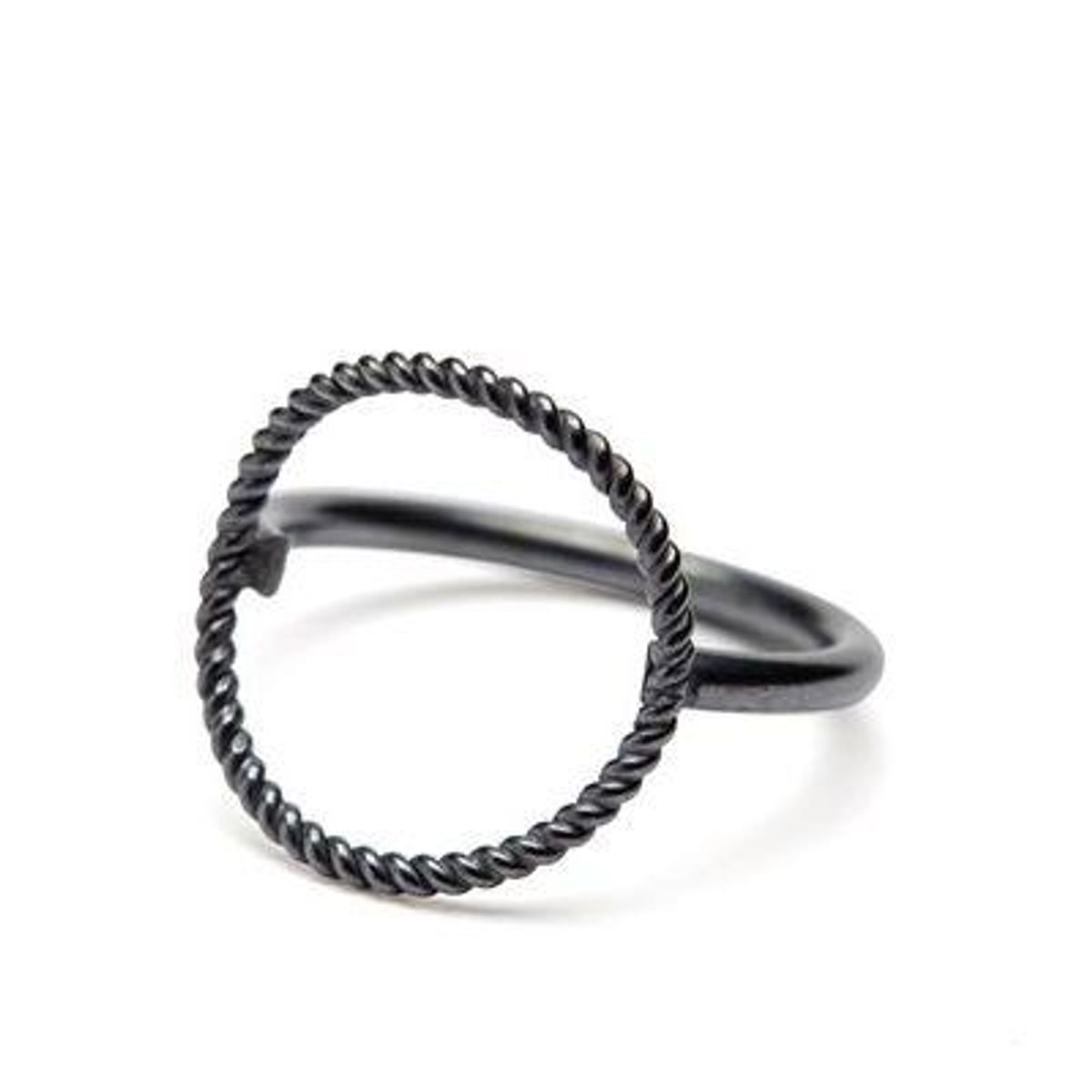 Pernille Corydon Twisted Open Coin Ring i Sterling Sølv