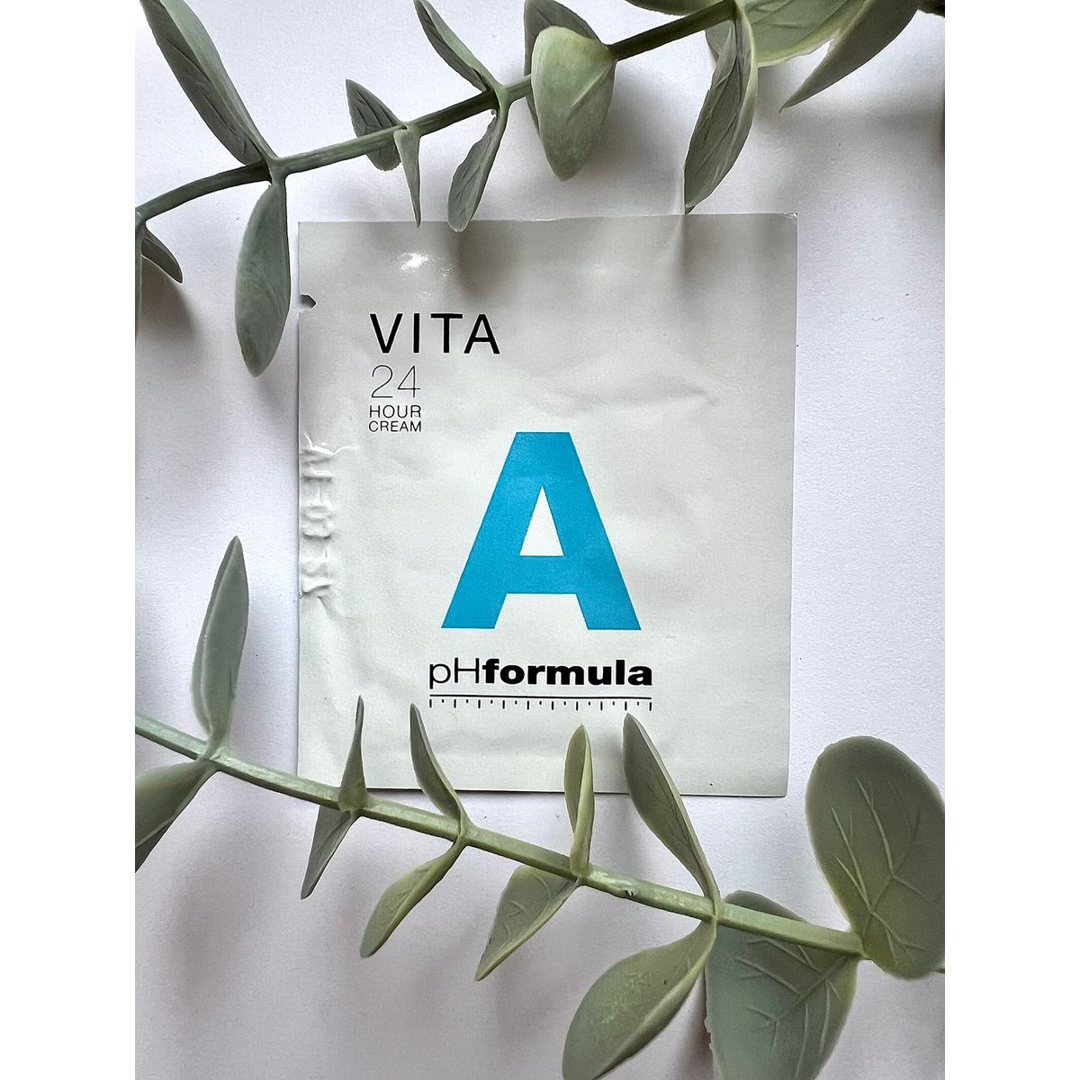 pHformula V.I.T.A. A 24 hour cream Vareprøve 2 ml