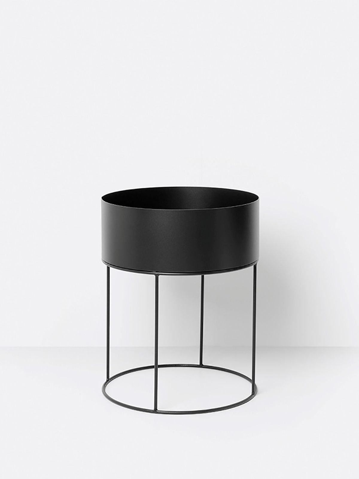 Plant Box Round fra Ferm Living (Black)