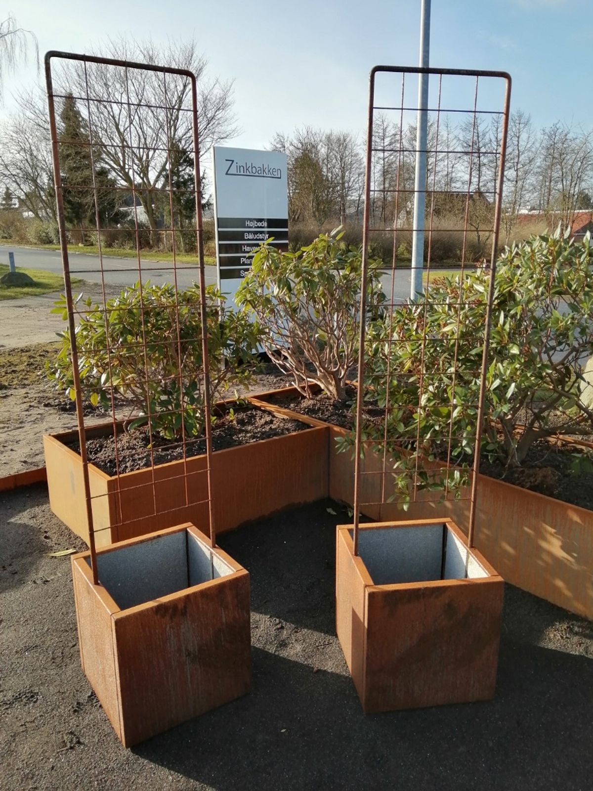 Plantekasse corten 40 x 40 x 40 cm m/espalier-Fødder-Med flamingo-Med kapilær