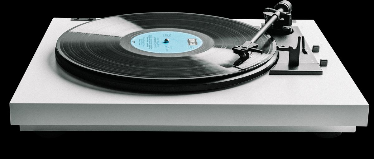 Pro-Ject A1 OM10 Pladespiller (Hvid)