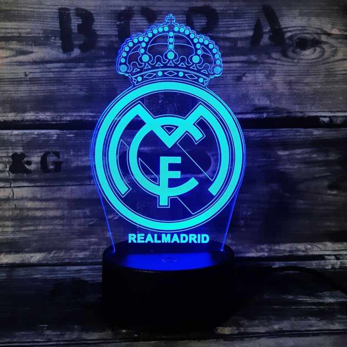 Real Madrid 3D Fodbold lampe - Lyser i 7 farver