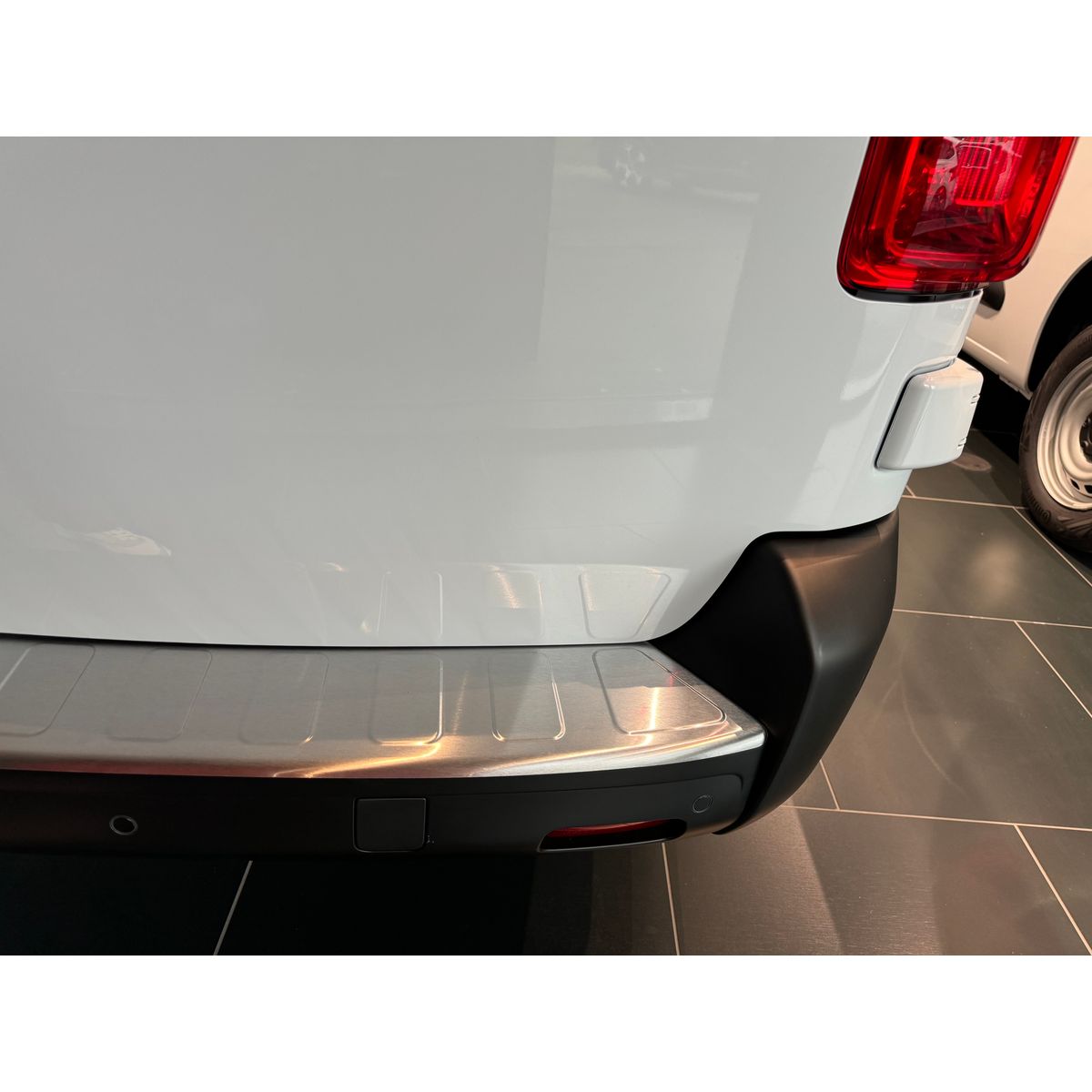 Rear Bumper Sill Cover S.Steel (Brushed) (L3)