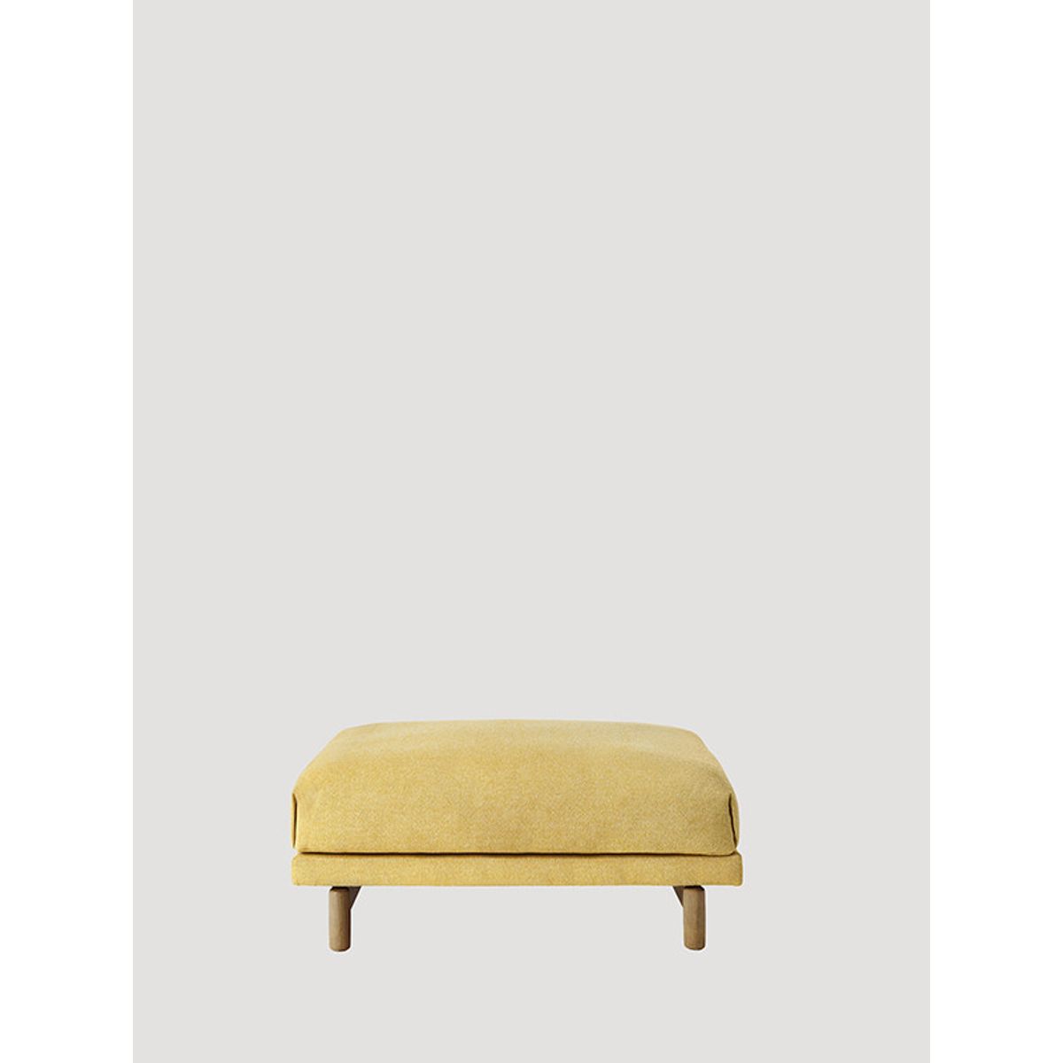 Rest puf fra Muuto (Light yellow / Hallingdal 407, Eg)