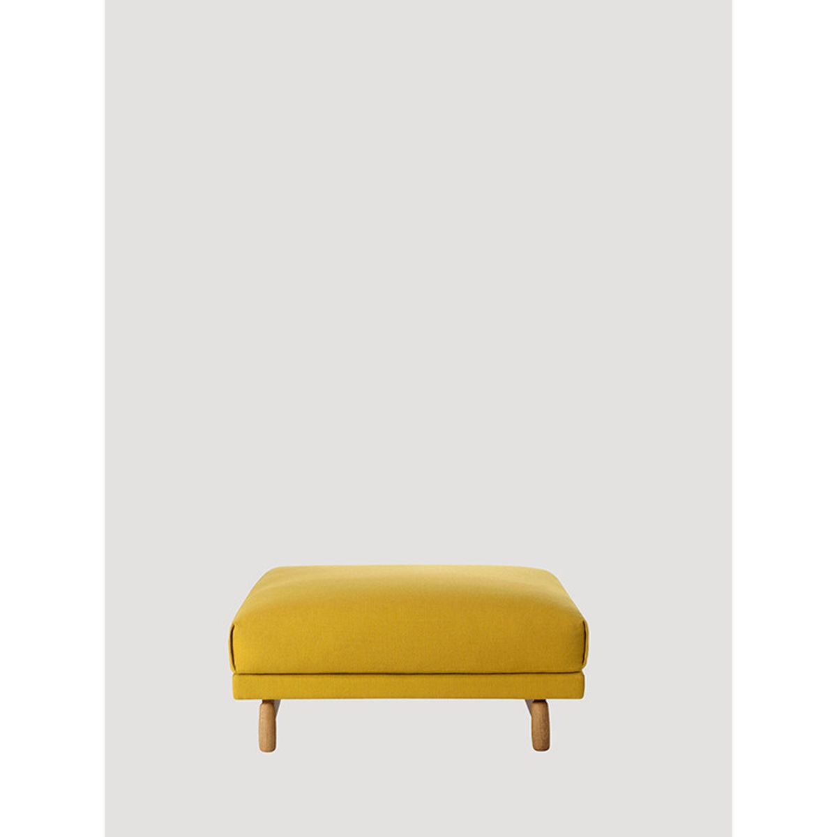 Rest puf fra Muuto (Yellow / Hallingdal 457, Eg)