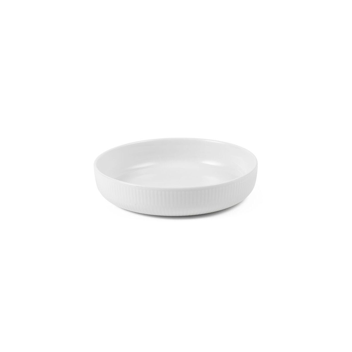 Royal Copenhagen Hvid Riflet, rundt ovnfast fad 18,5 cm