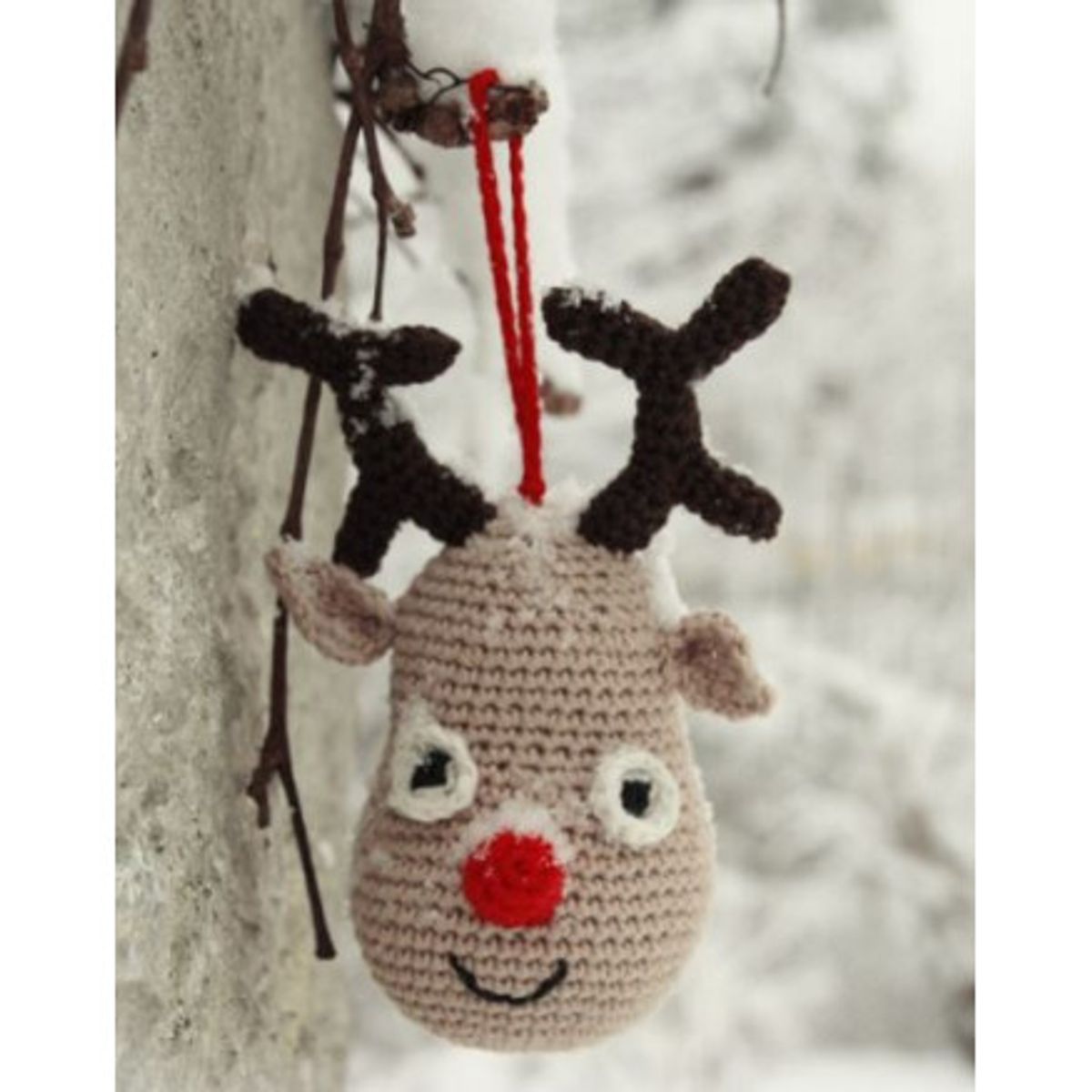 Rudolf by DROPS Design - Rensdyr julepynt Hækleopskrift 14 cm - Rudolf by DROPS Design